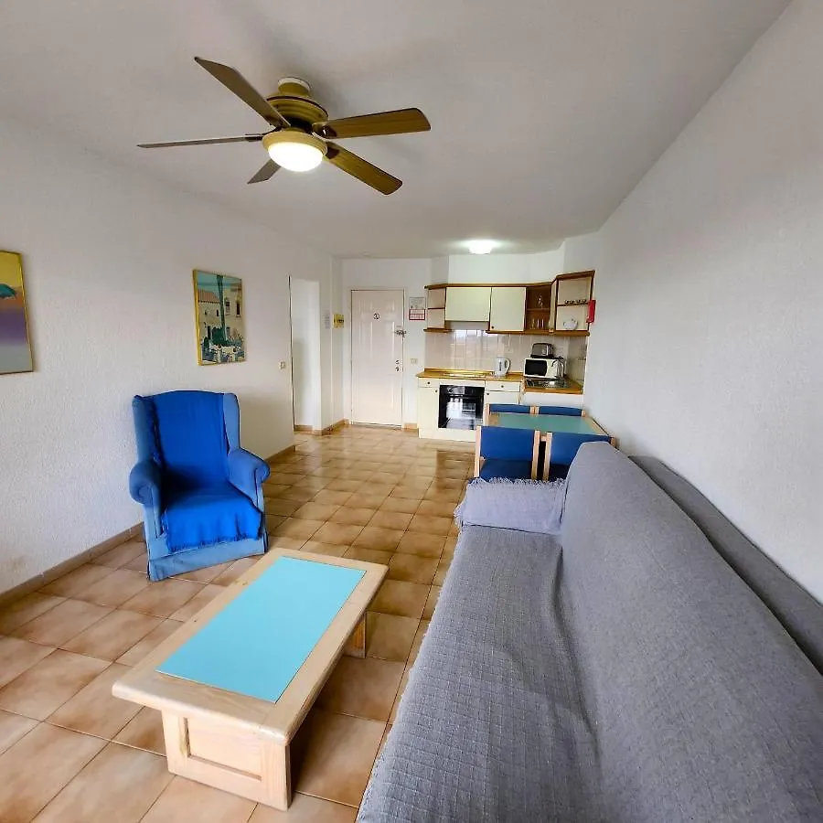 Apt In Castle Harbour With Great Views C104 로스크리스티아노스 스페인